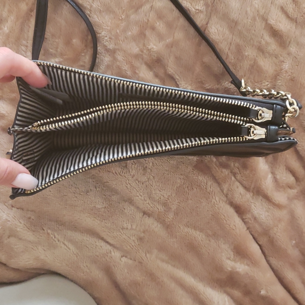Purses - Picture 2 of 5